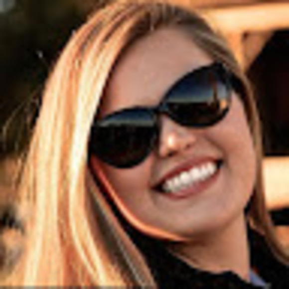 Meet your Posher, Hannah - Picture 1 of 1